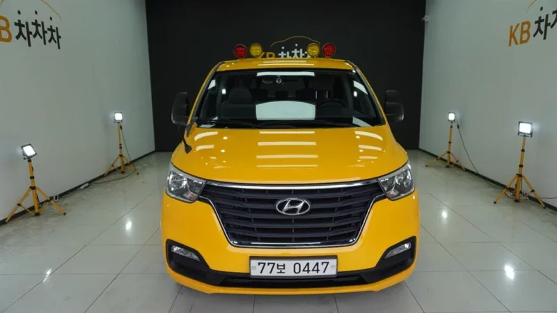 Hyundai Starex