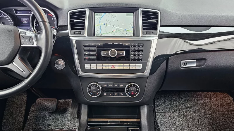 Mercedes-Benz M-class