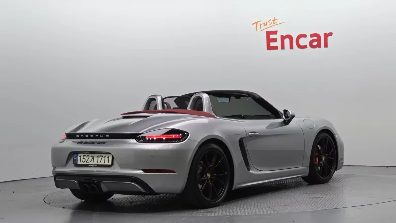 Porsche 718