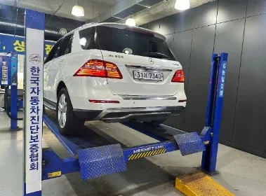 Mercedes-Benz M-class