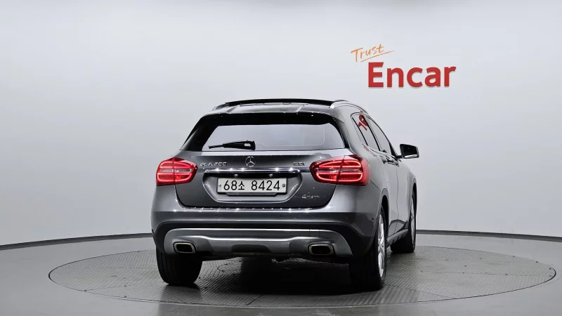 Mercedes-Benz GLA-Class