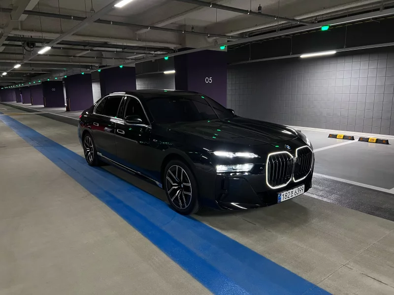 BMW 7-Series