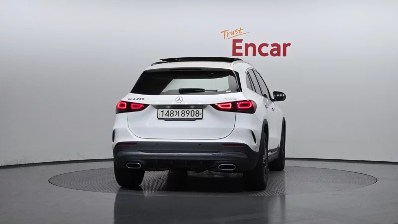 Mercedes-Benz GLA-Class