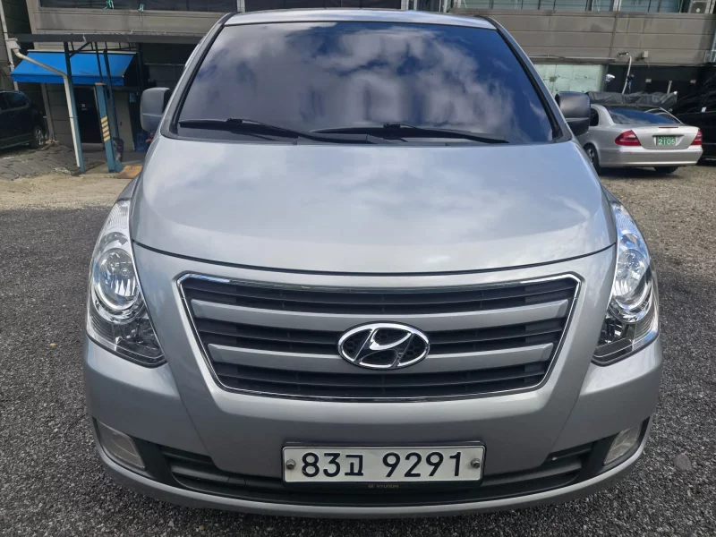 Hyundai Starex