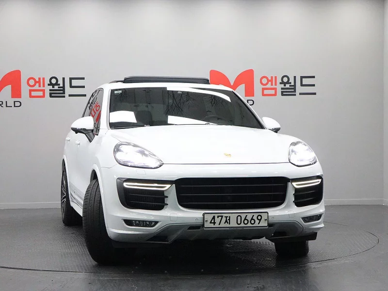 Porsche CAYENNE