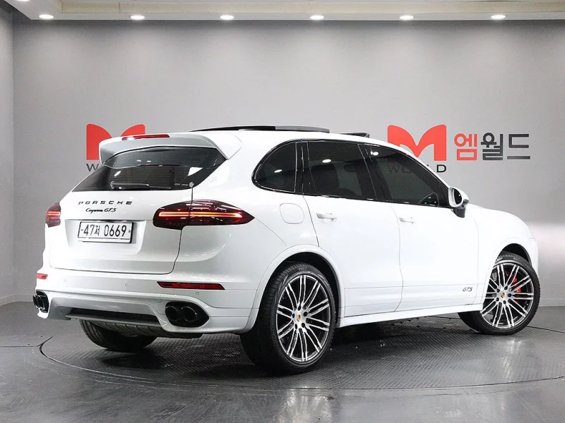 Porsche CAYENNE