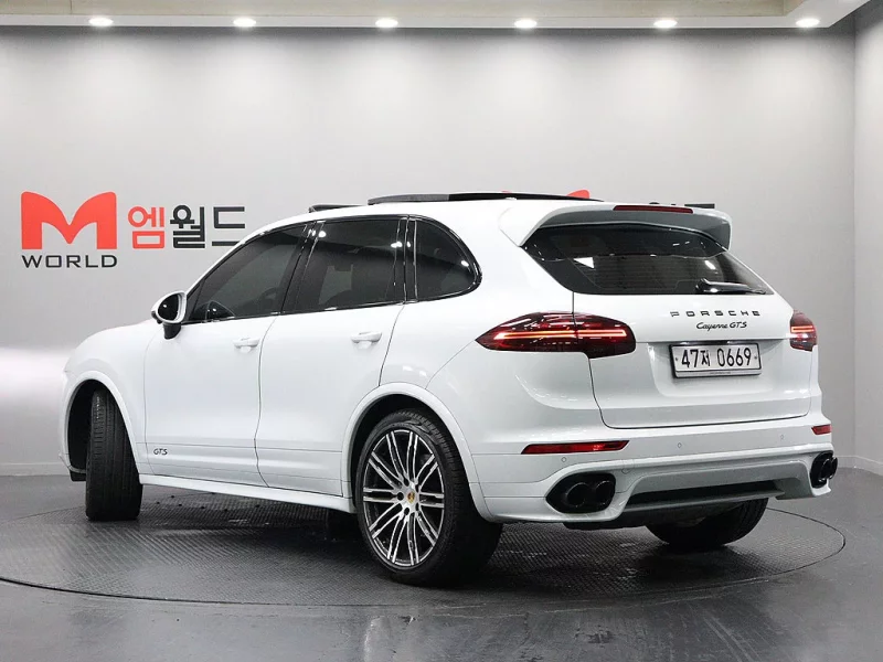 Porsche CAYENNE