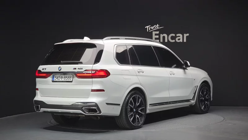 BMW X7