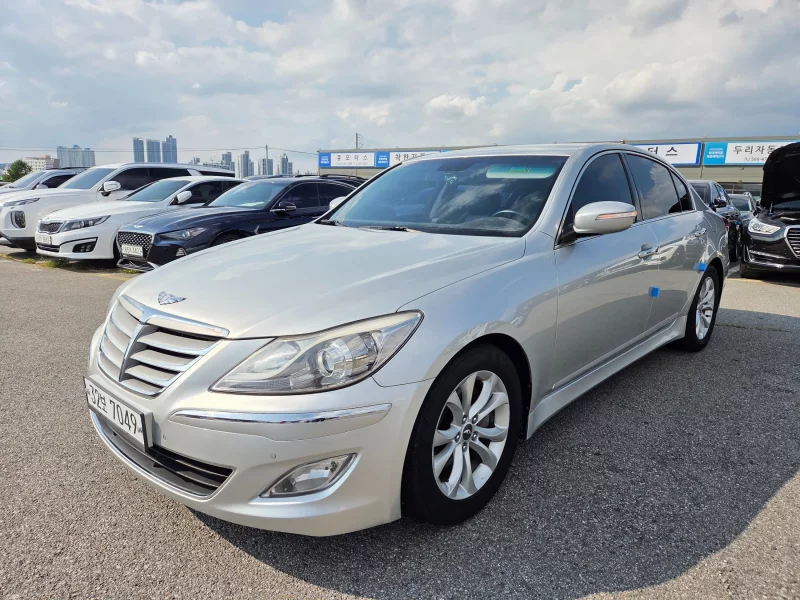 Hyundai Genesis