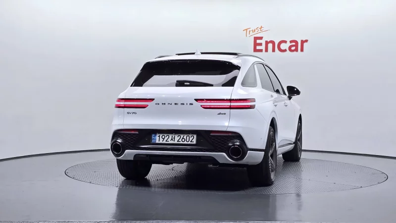 Genesis GV70