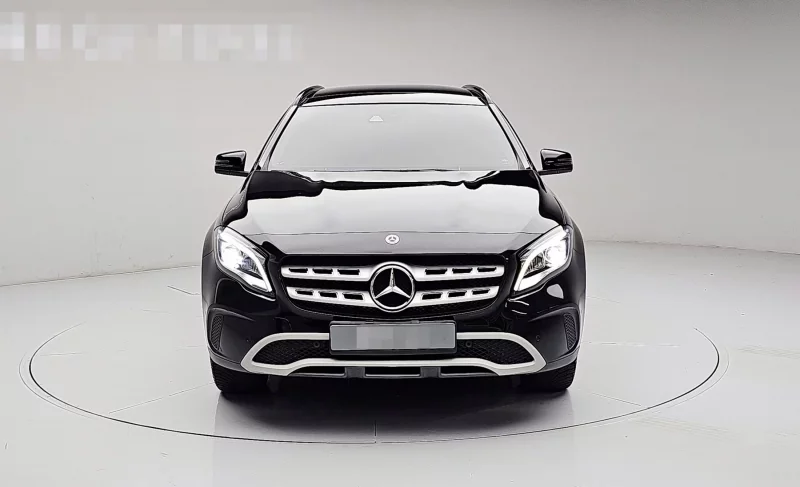 Mercedes-Benz GLA-Class