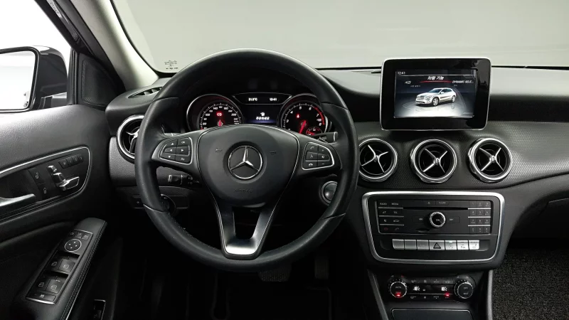 Mercedes-Benz GLA-Class