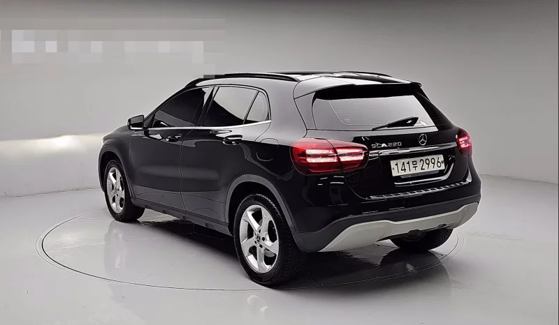 Mercedes-Benz GLA-Class