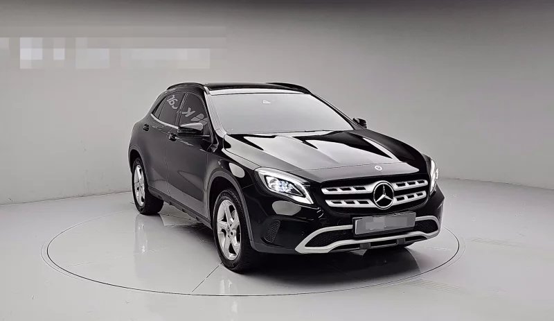 Mercedes-Benz GLA-Class