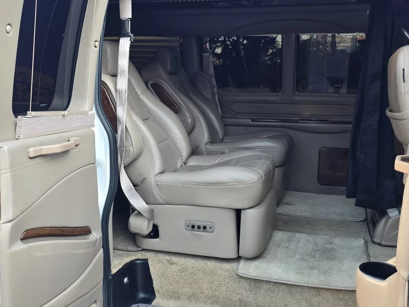 Chevrolet Express Van