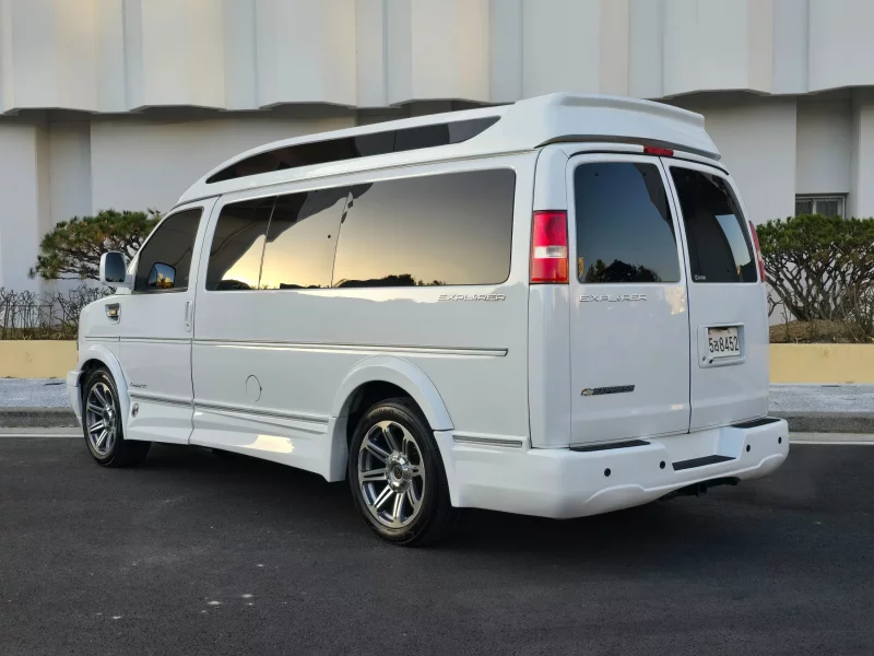 Chevrolet Express Van