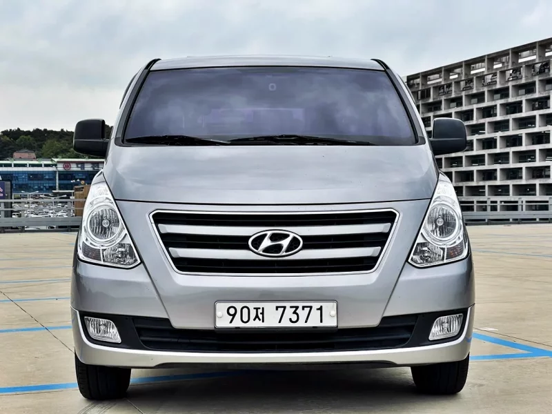 Hyundai Starex