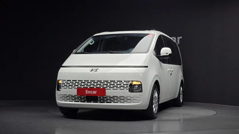 Hyundai Staria