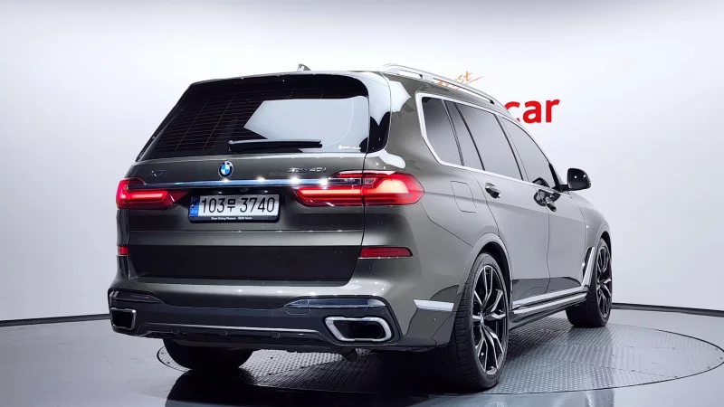 BMW X7