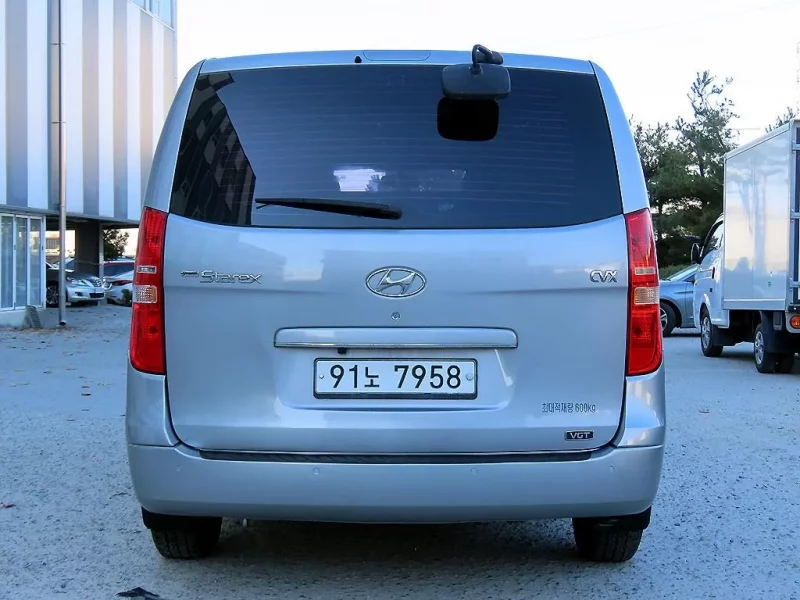 Hyundai Starex