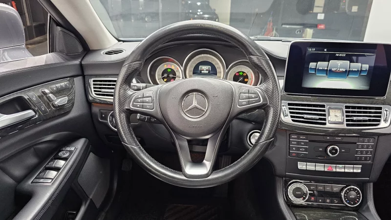 Mercedes-Benz CLS-Class