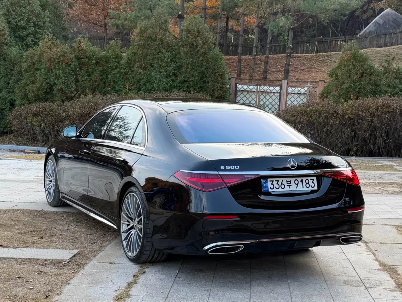 Mercedes-Benz S-Class