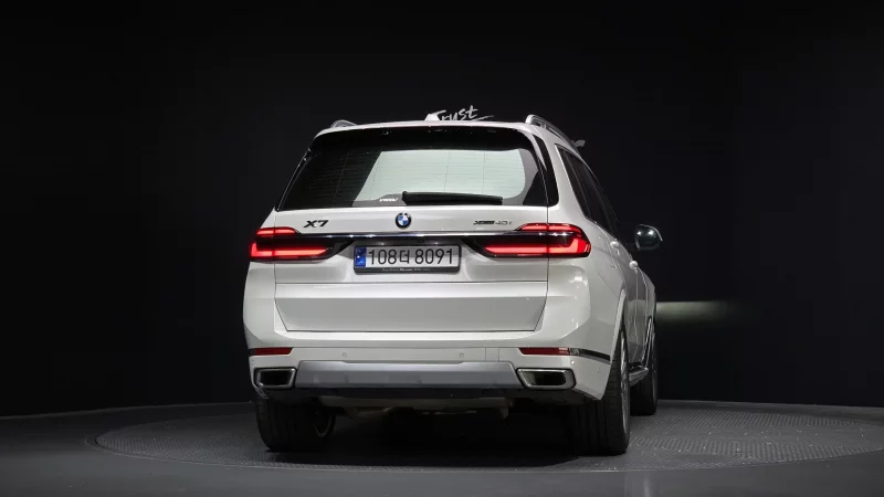 BMW X7