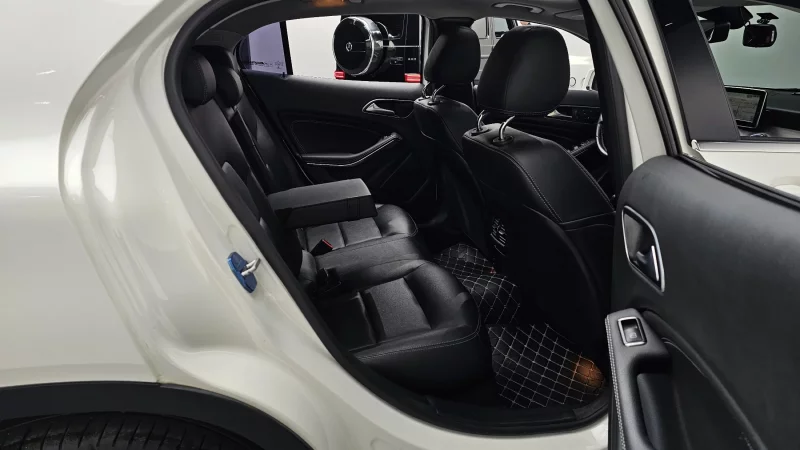 Mercedes-Benz GLA-Class