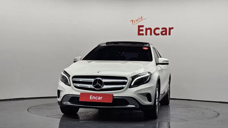 Mercedes-Benz GLA-Class