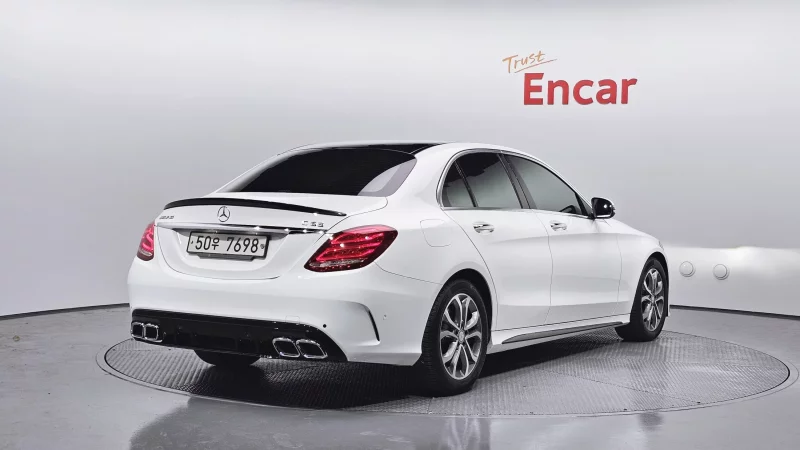 Mercedes-Benz C-Class