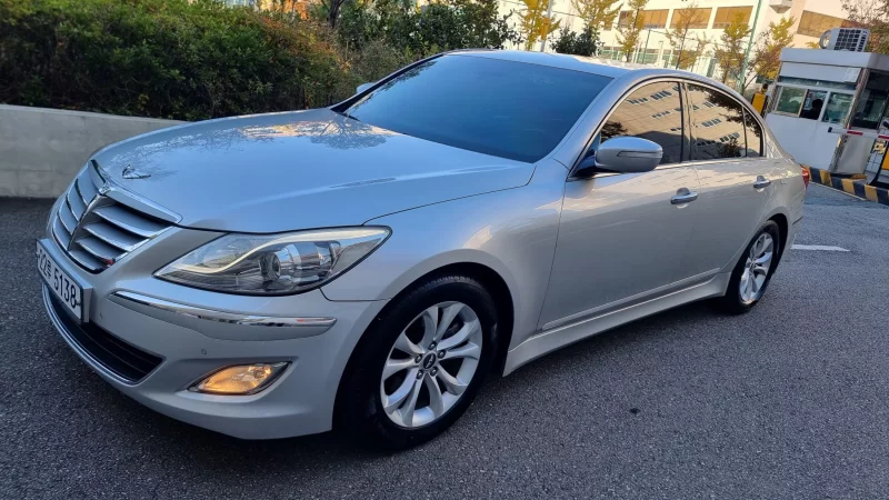 Hyundai Genesis