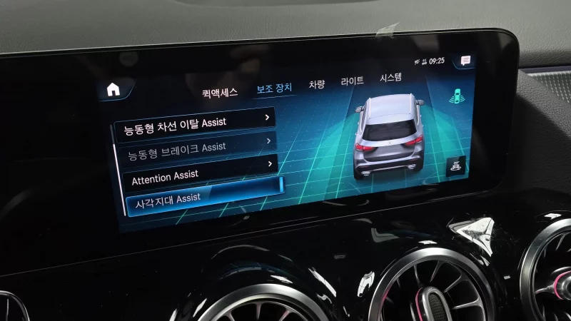 Mercedes-Benz GLA-Class