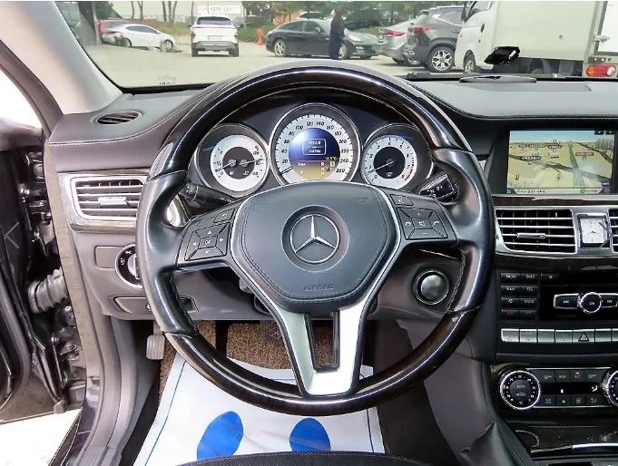 Mercedes-Benz CLS-Class