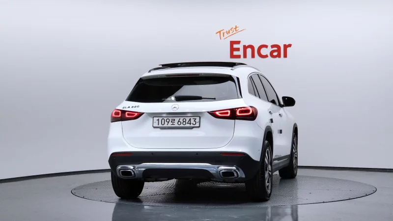 Mercedes-Benz GLA-Class