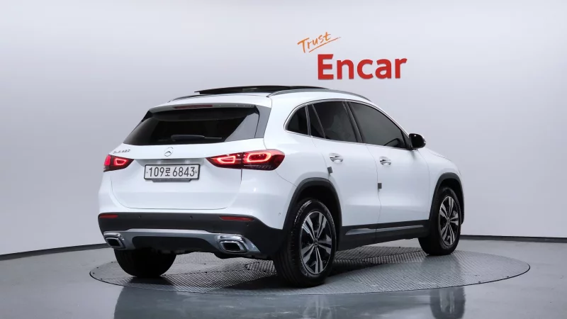 Mercedes-Benz GLA-Class