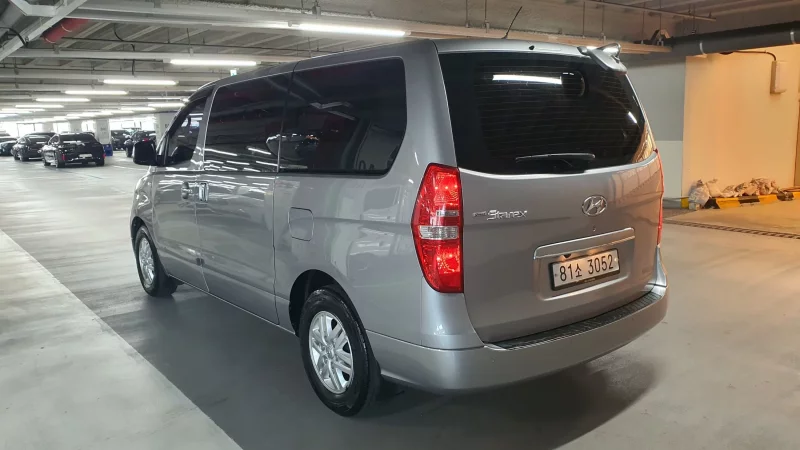 Hyundai Starex