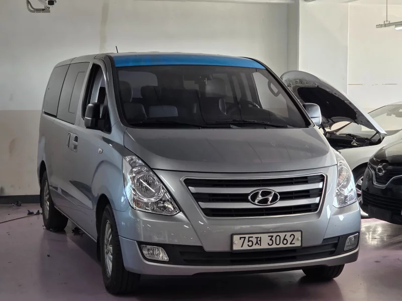 Hyundai Starex