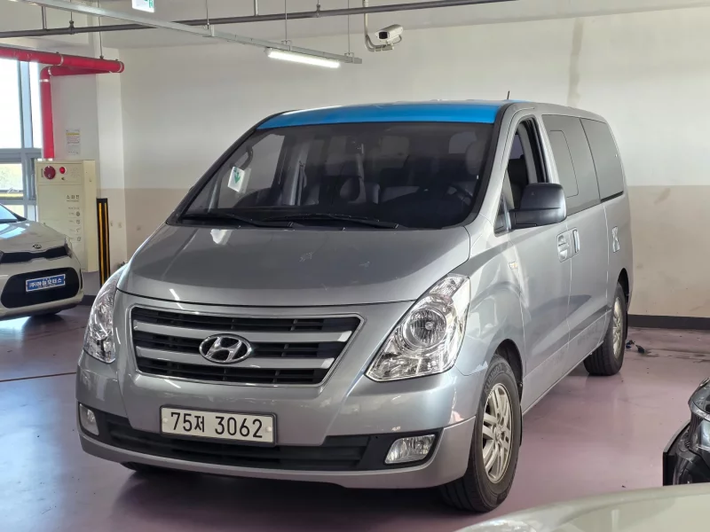 Hyundai Starex