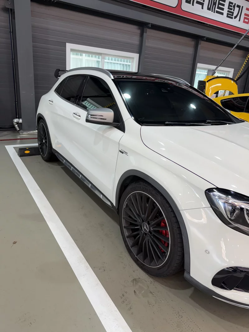 Mercedes-Benz GLA-Class