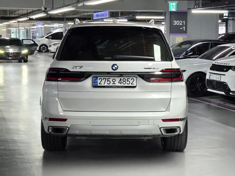 BMW X7