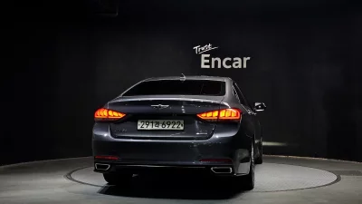 Hyundai Genesis