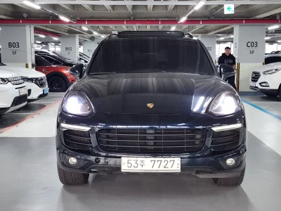 Porsche CAYENNE