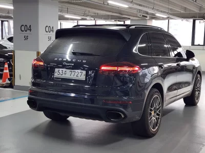 Porsche CAYENNE