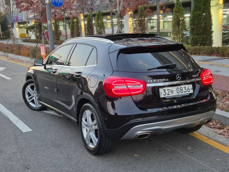 Mercedes-Benz GLA-Class