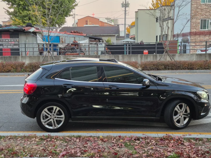 Mercedes-Benz GLA-Class