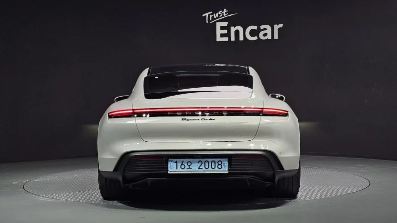 Porsche TAYCAN