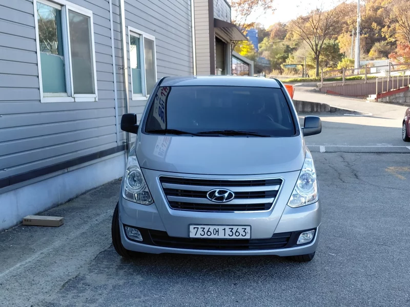 Hyundai Starex