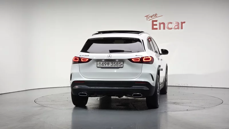 Mercedes-Benz GLA-Class