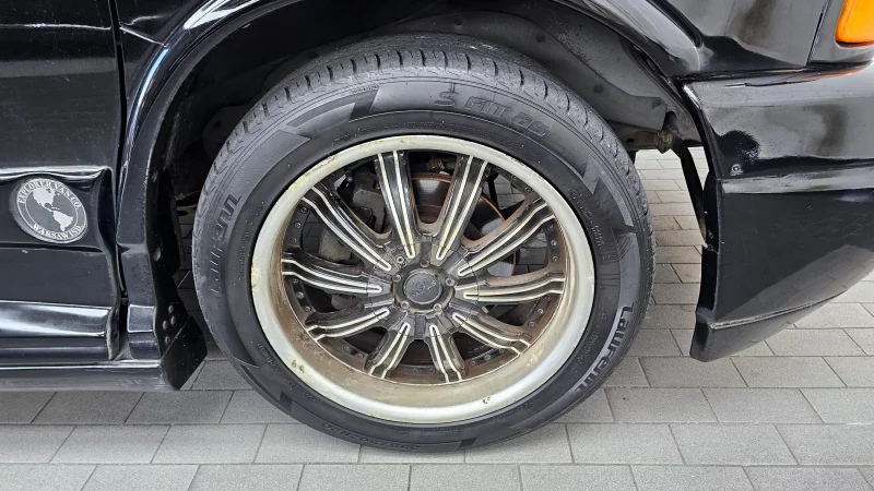 Chevrolet Express Van