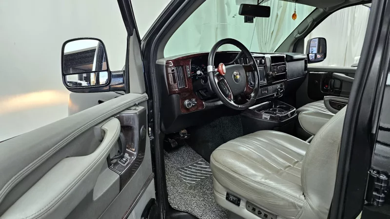 Chevrolet Express Van